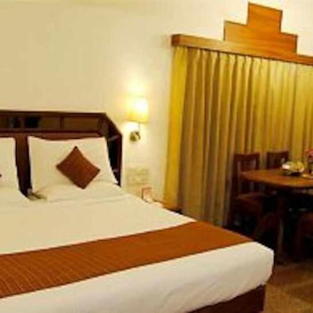 Hotel Maurya International 첸나이 외부 사진